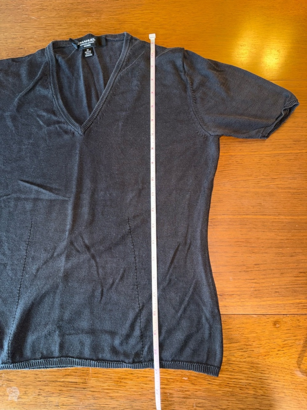 Emanuel Ungaro Petite V-Neck Short Sleeve Top in Charcoal - Picture 9 of 10